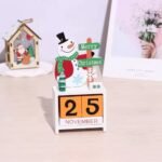 Decoratiune Mos Craciun de tip calendar